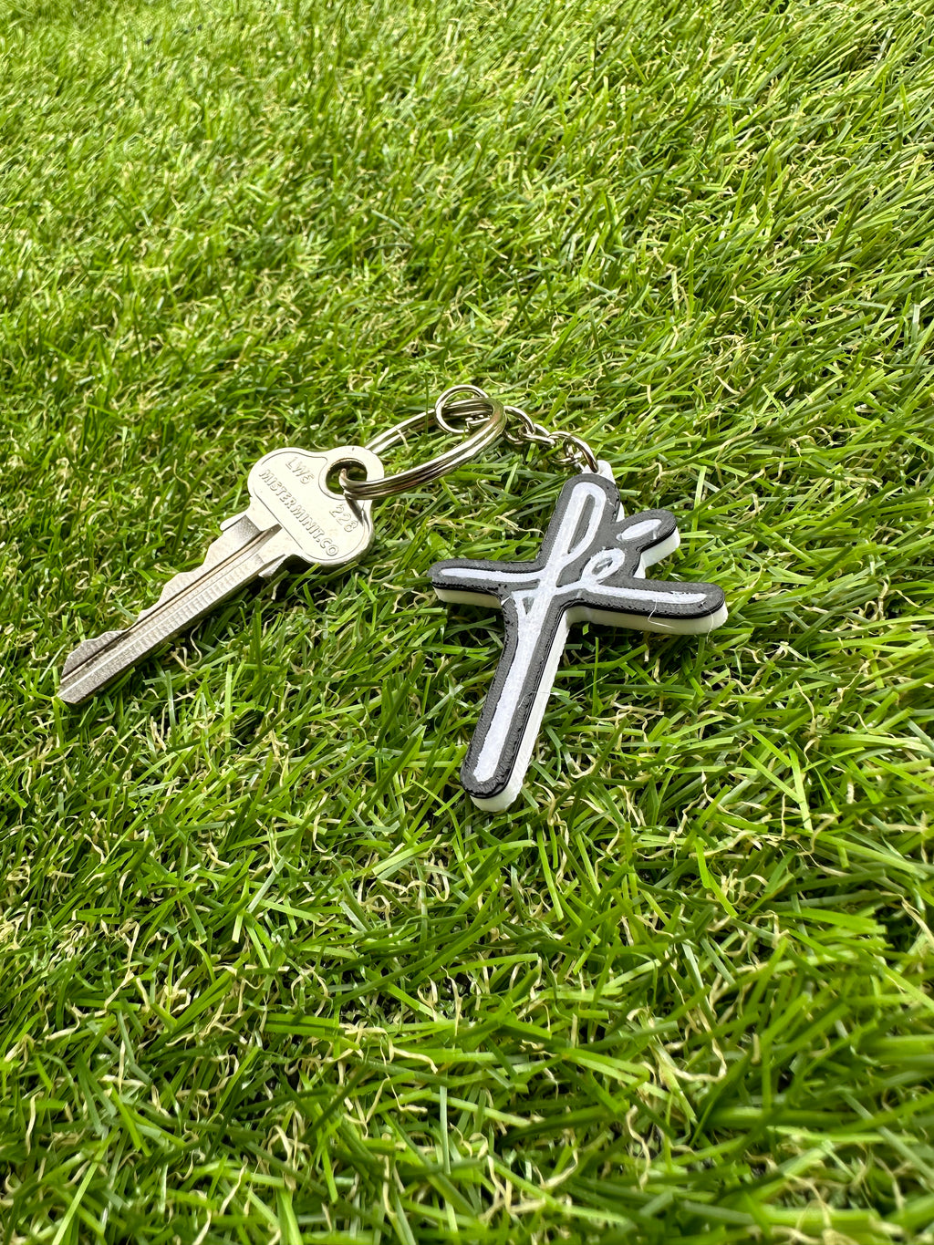 Fé Keychain